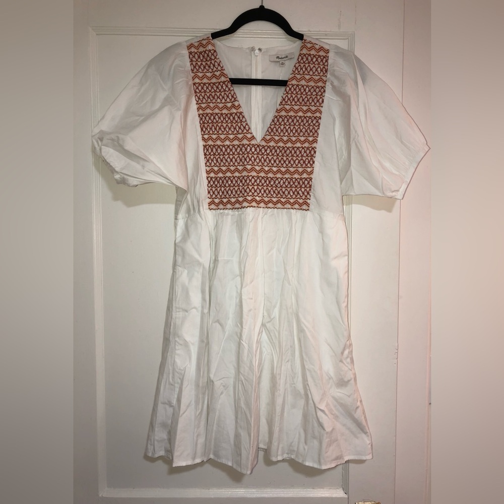 NWT - Madewell. Embroidered Poplin V-Neck. Mini Dress. Extra Small.